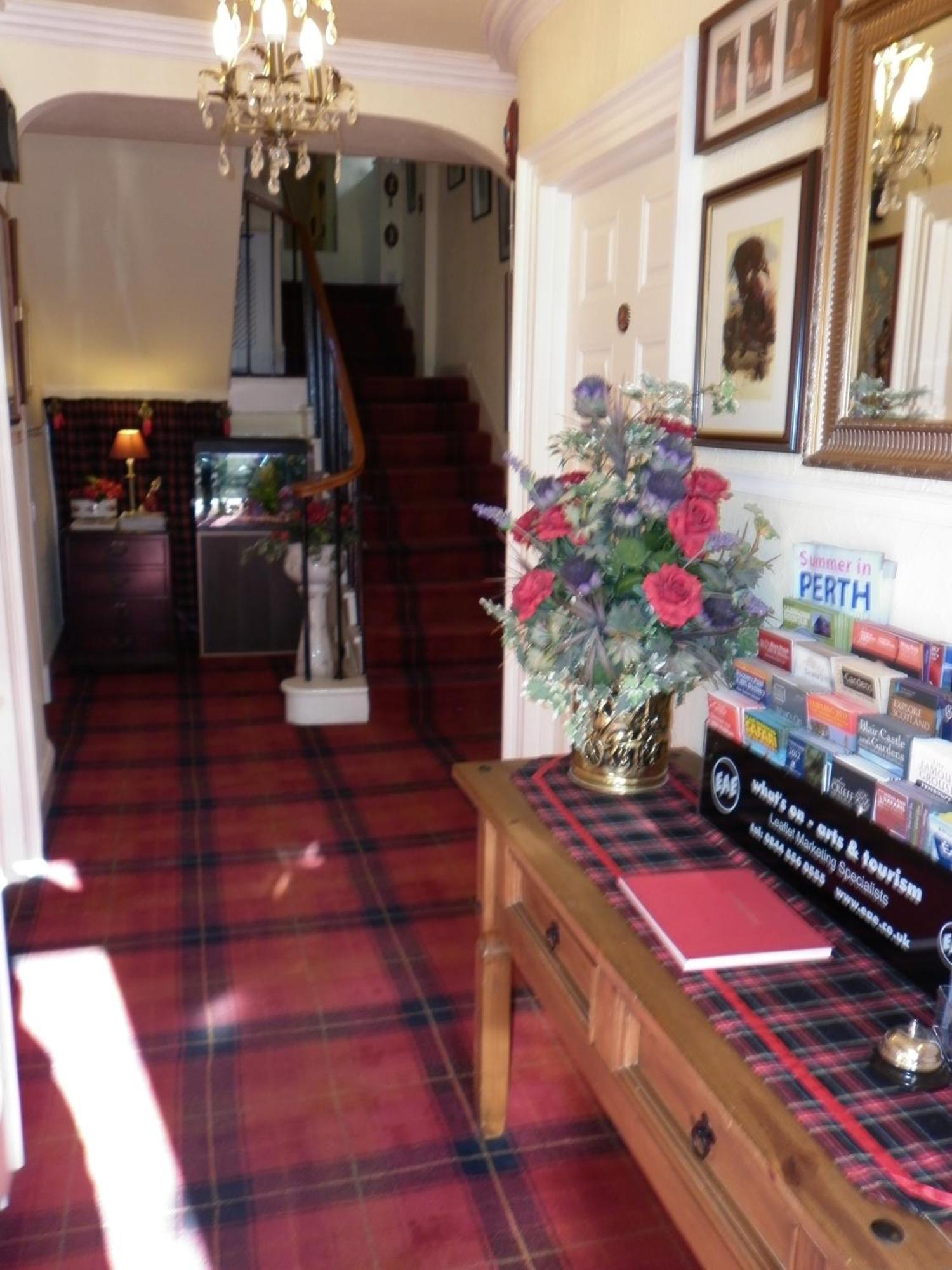 Comelybank Guesthouse Crieff Eksteriør bilde